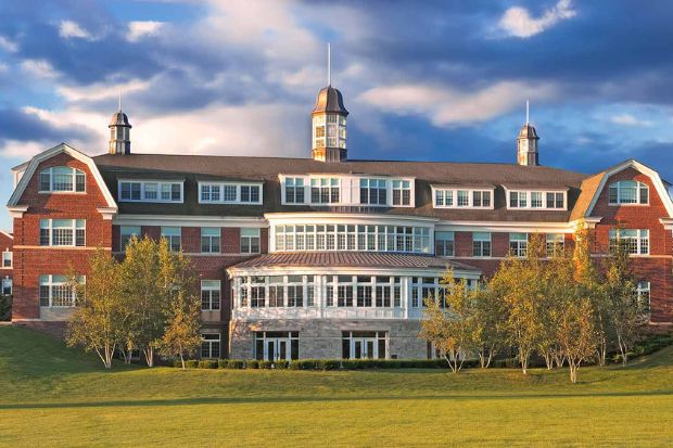 truong-hoc-chi-phi-va-hoc-bong-khi-du-hoc-my-tu-lop-8